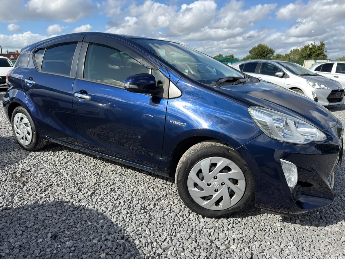 Toyota Aqua Hatchback, Petrol Hybrid, 2016, Blue