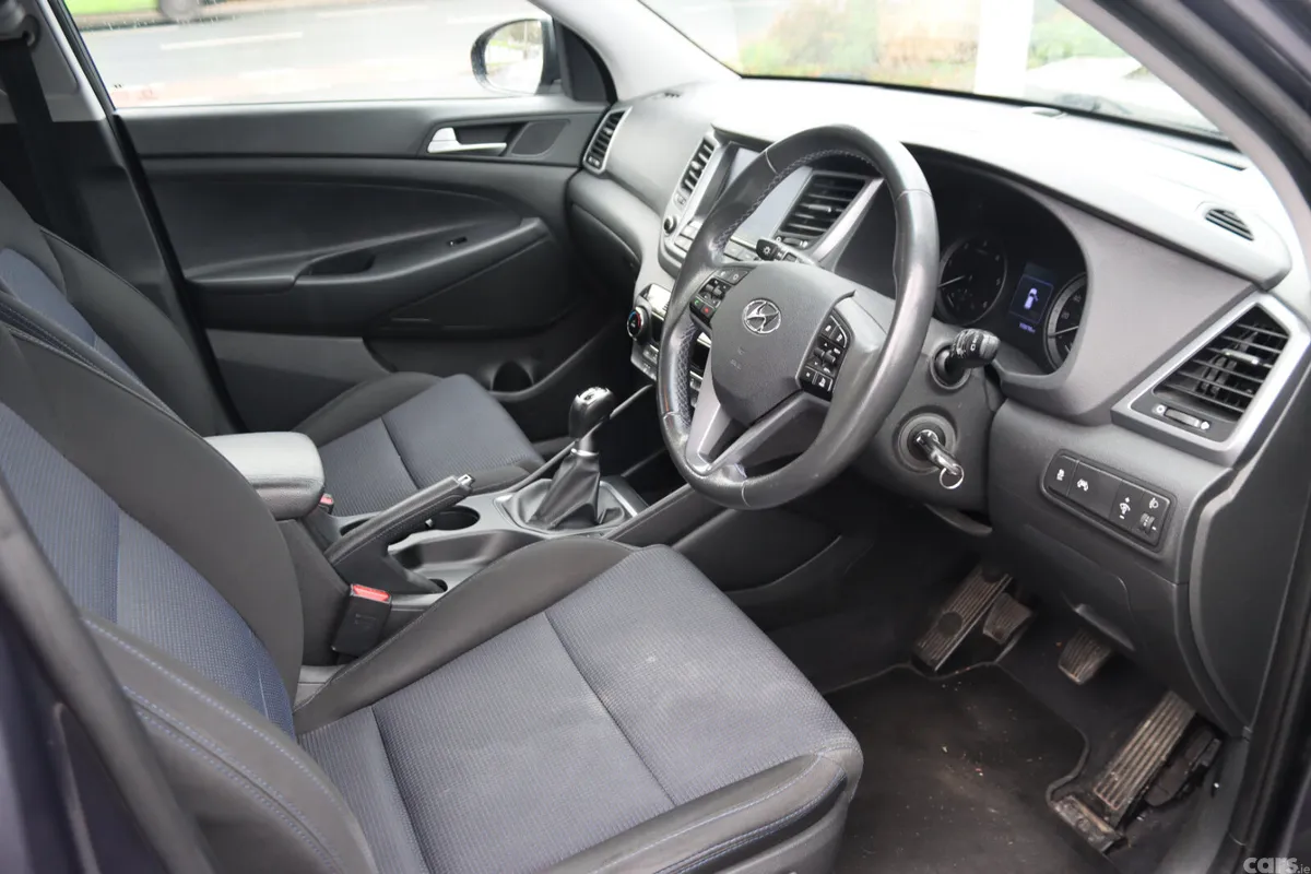 Hyundai Tucson SUV, Diesel, 2016, Grey