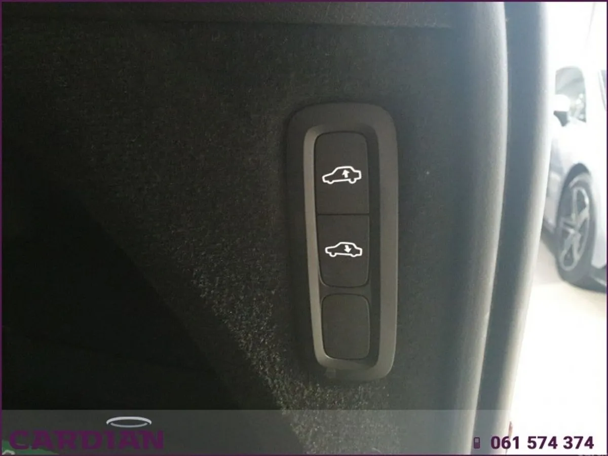 Volvo XC90 SUV, Petrol Hybrid, 2025, Silver