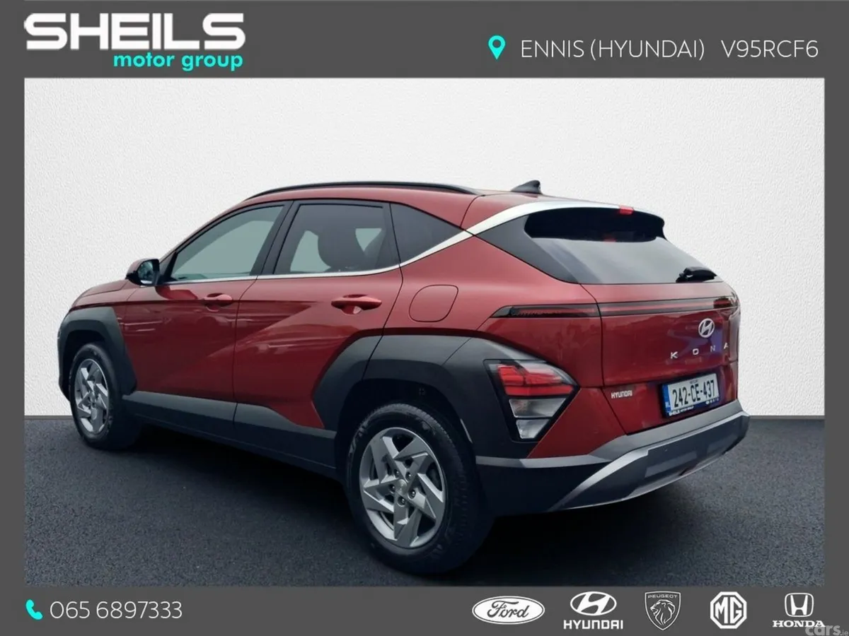 Hyundai KONA MPV, Petrol, 2024, Red