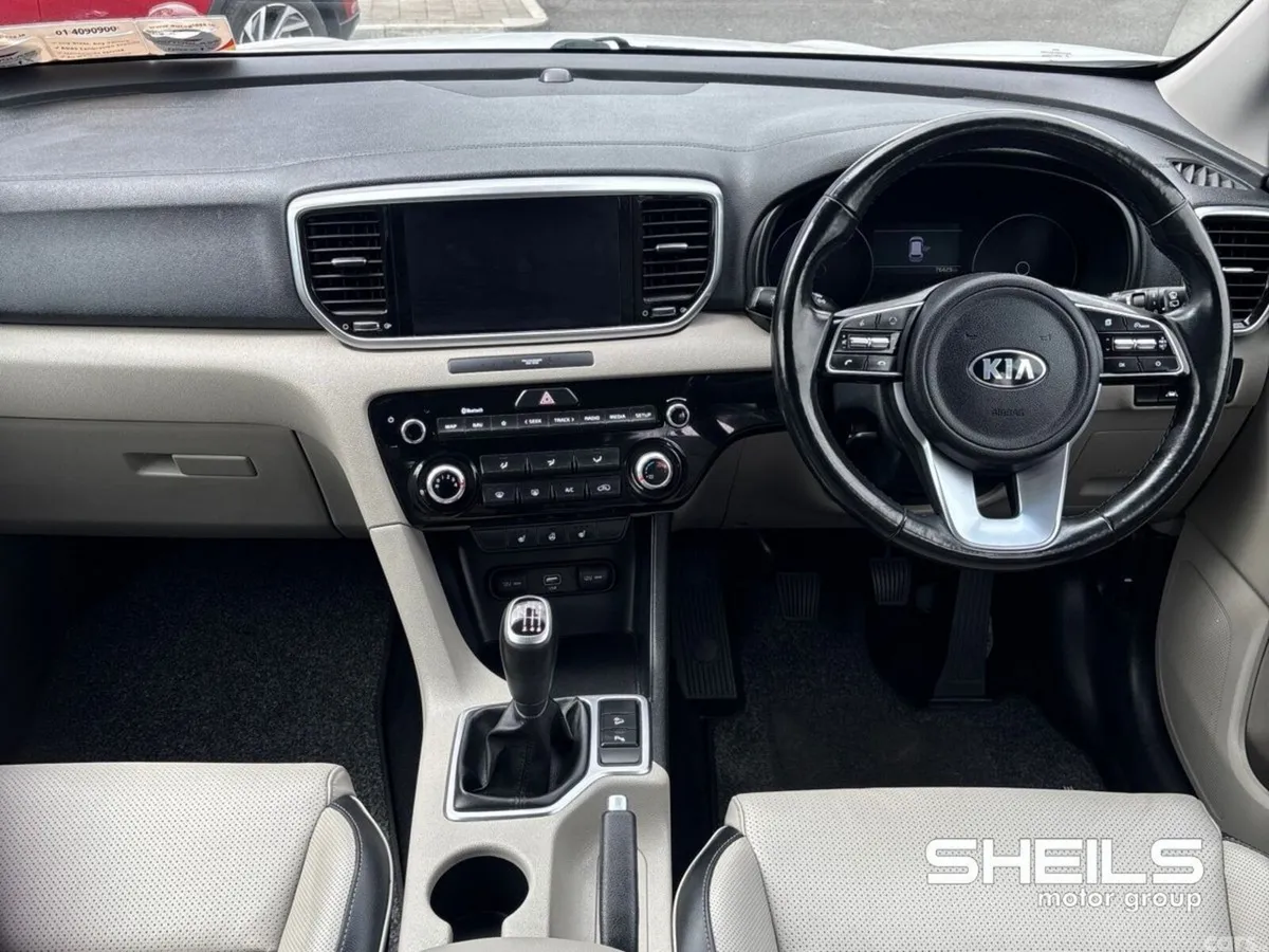 Kia Sportage SUV, Diesel Hybrid, 2022, White