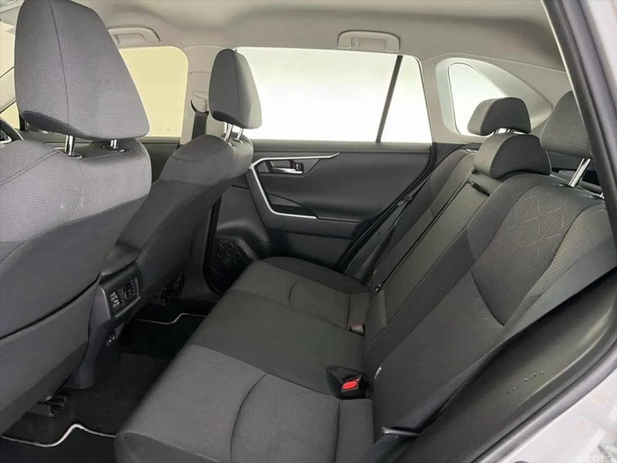 Toyota RAV4 SUV, Petrol Hybrid, 2025, Silver