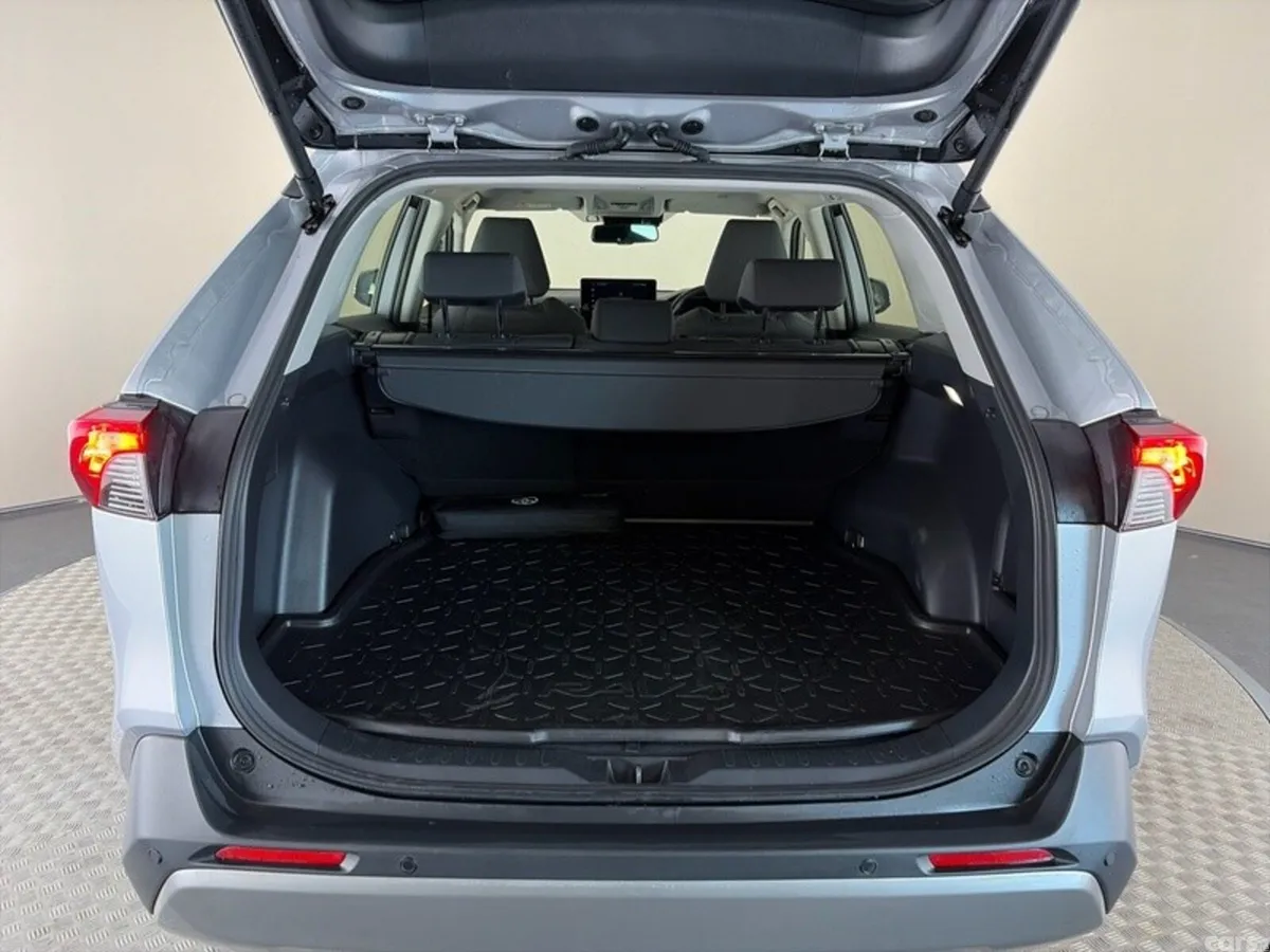 Toyota RAV4 SUV, Petrol Hybrid, 2025, Silver