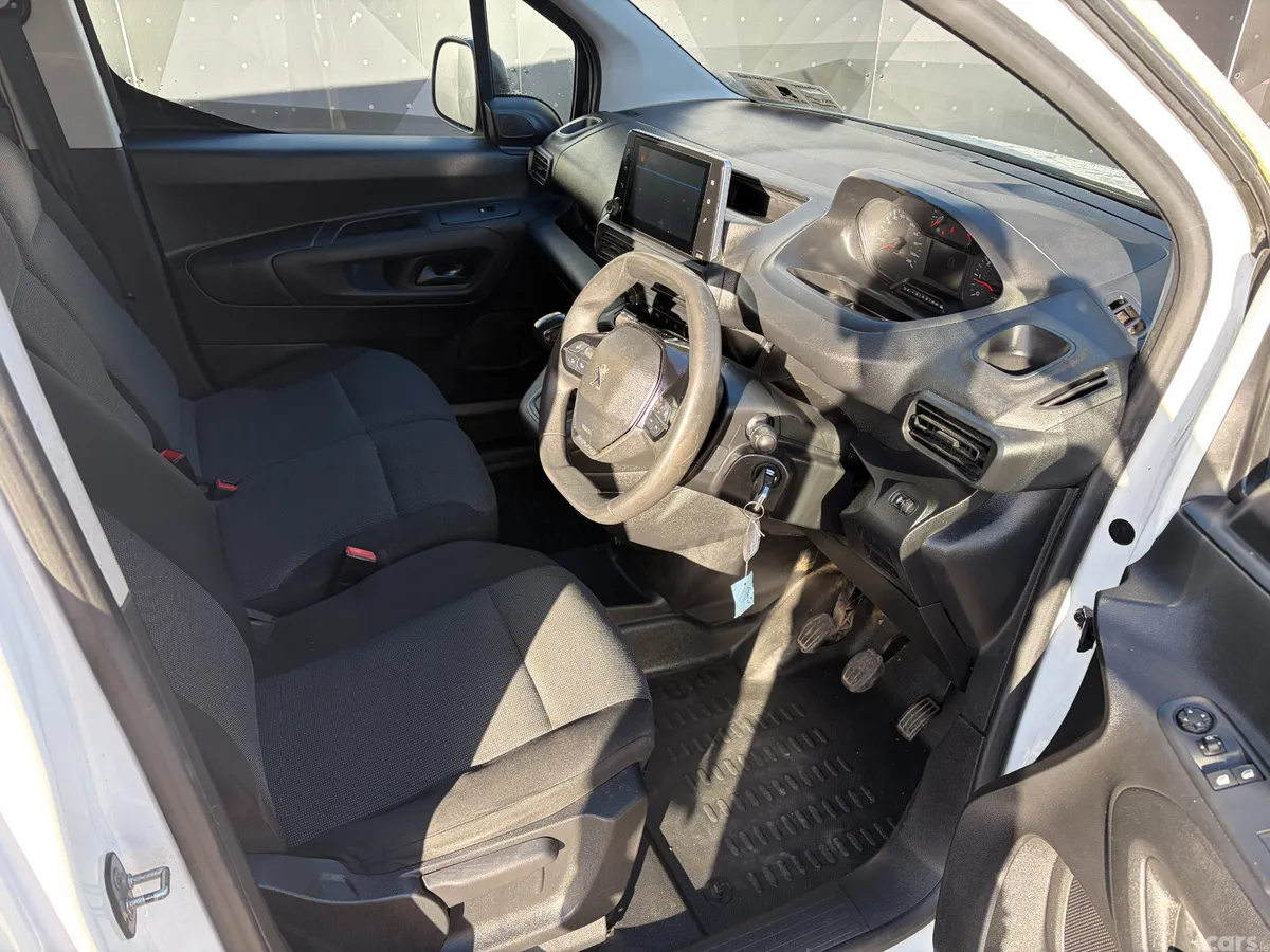 Peugeot Partner Van, Diesel, 2022, White