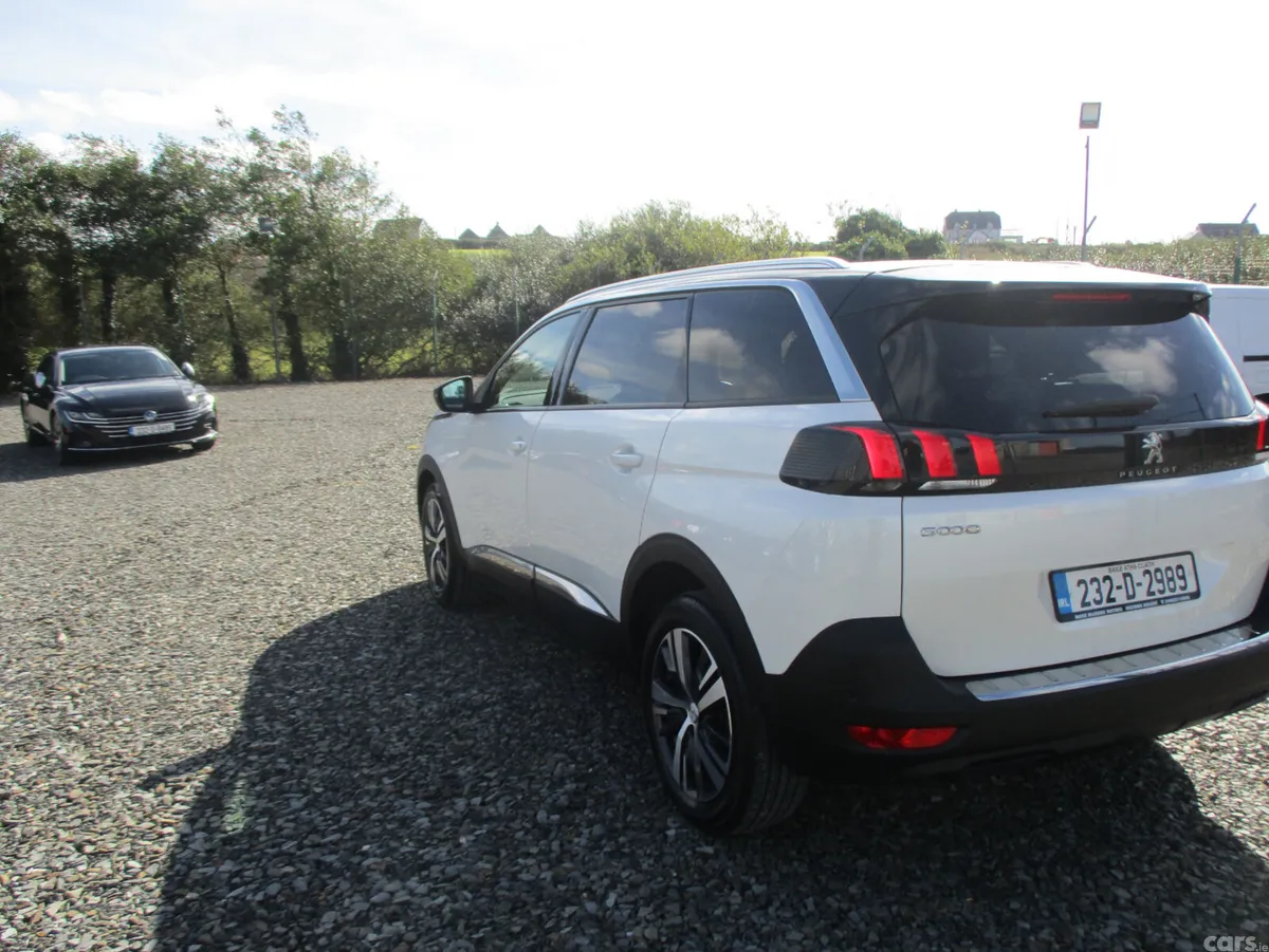 Peugeot 5008 MPV, Diesel, 2023, White