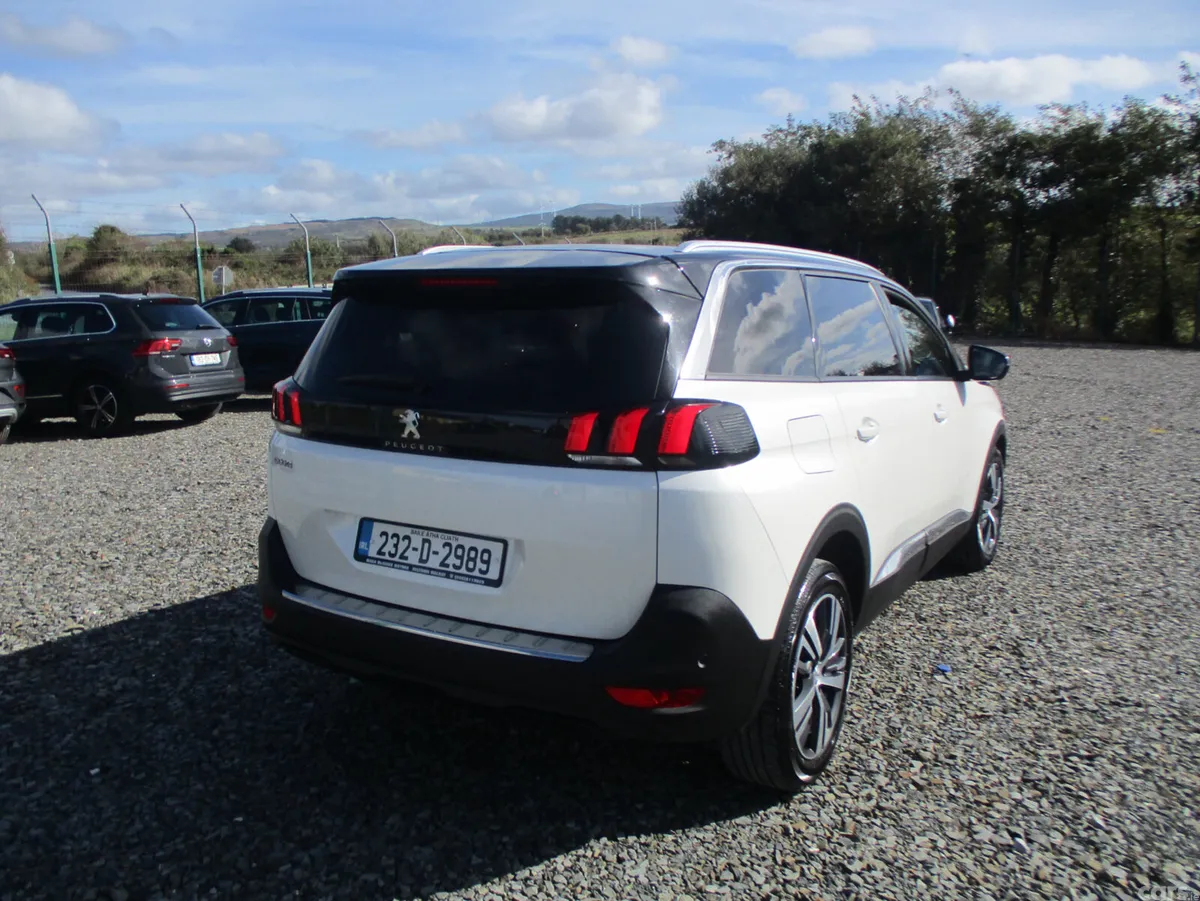 Peugeot 5008 MPV, Diesel, 2023, White