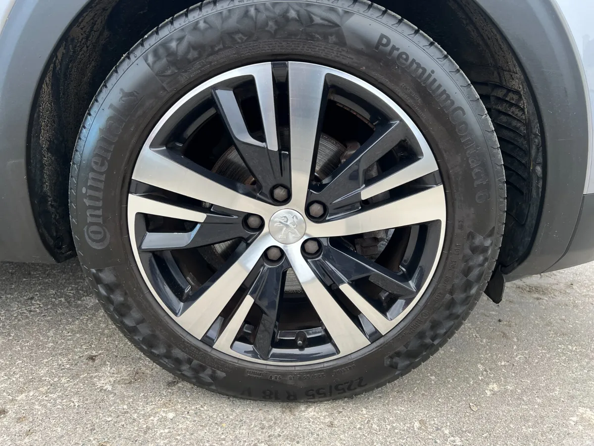 Peugeot 5008 MPV, Diesel, 2019, Grey