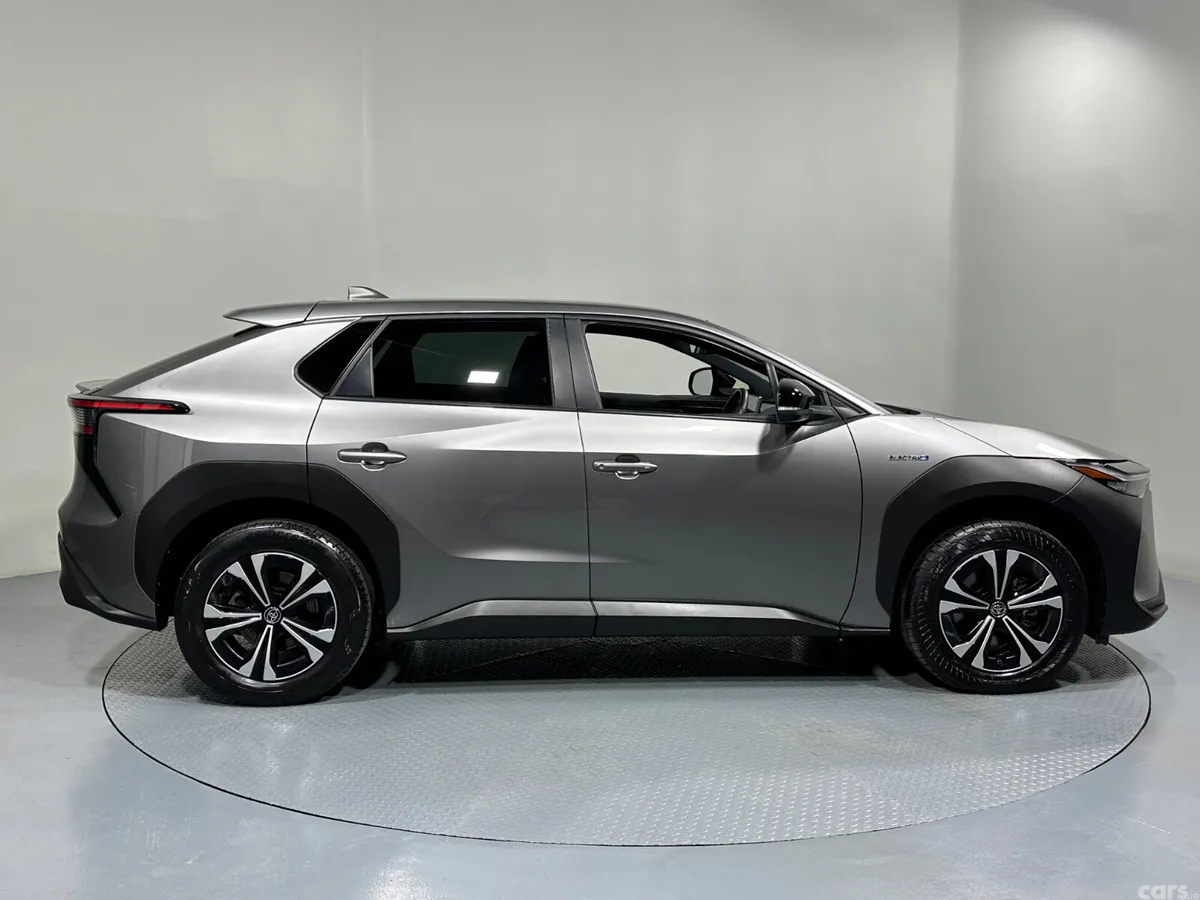 Toyota bZ4X Estate, Electric, 2023, Grey