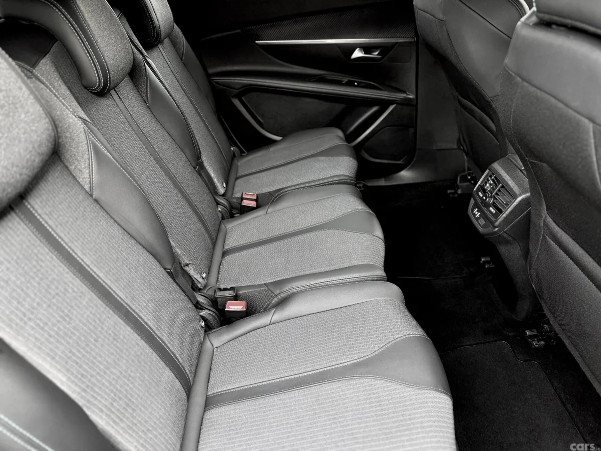 Peugeot 5008 MPV, Diesel, 2024, Grey