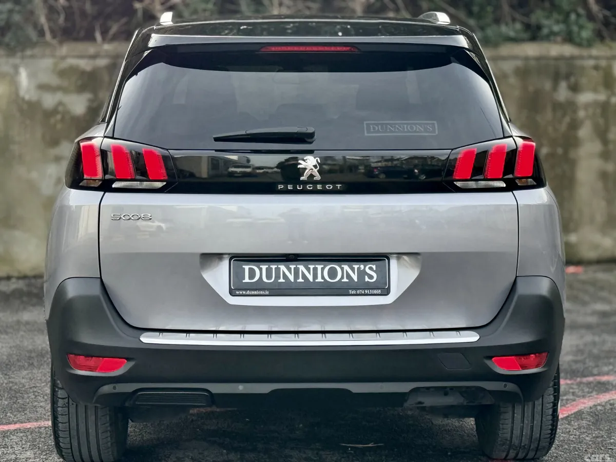 Peugeot 5008 MPV, Diesel, 2024, Grey
