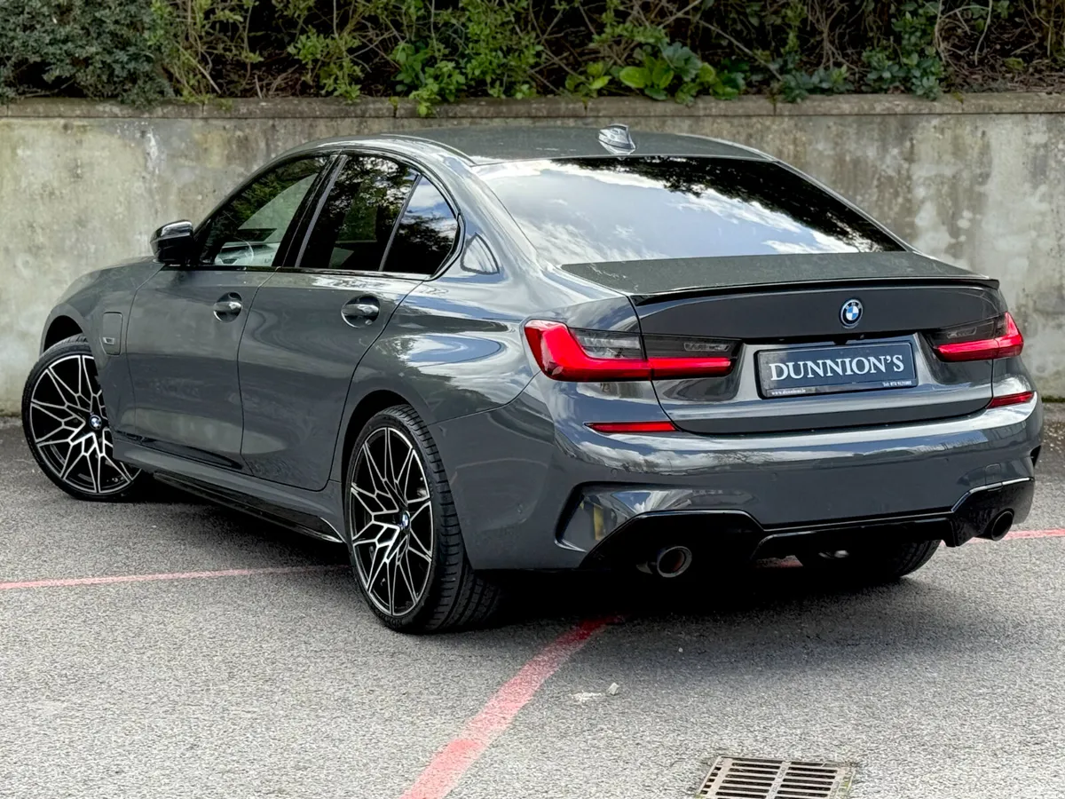 BMW 3-Series Saloon, Petrol Hybrid, 2022, Grey