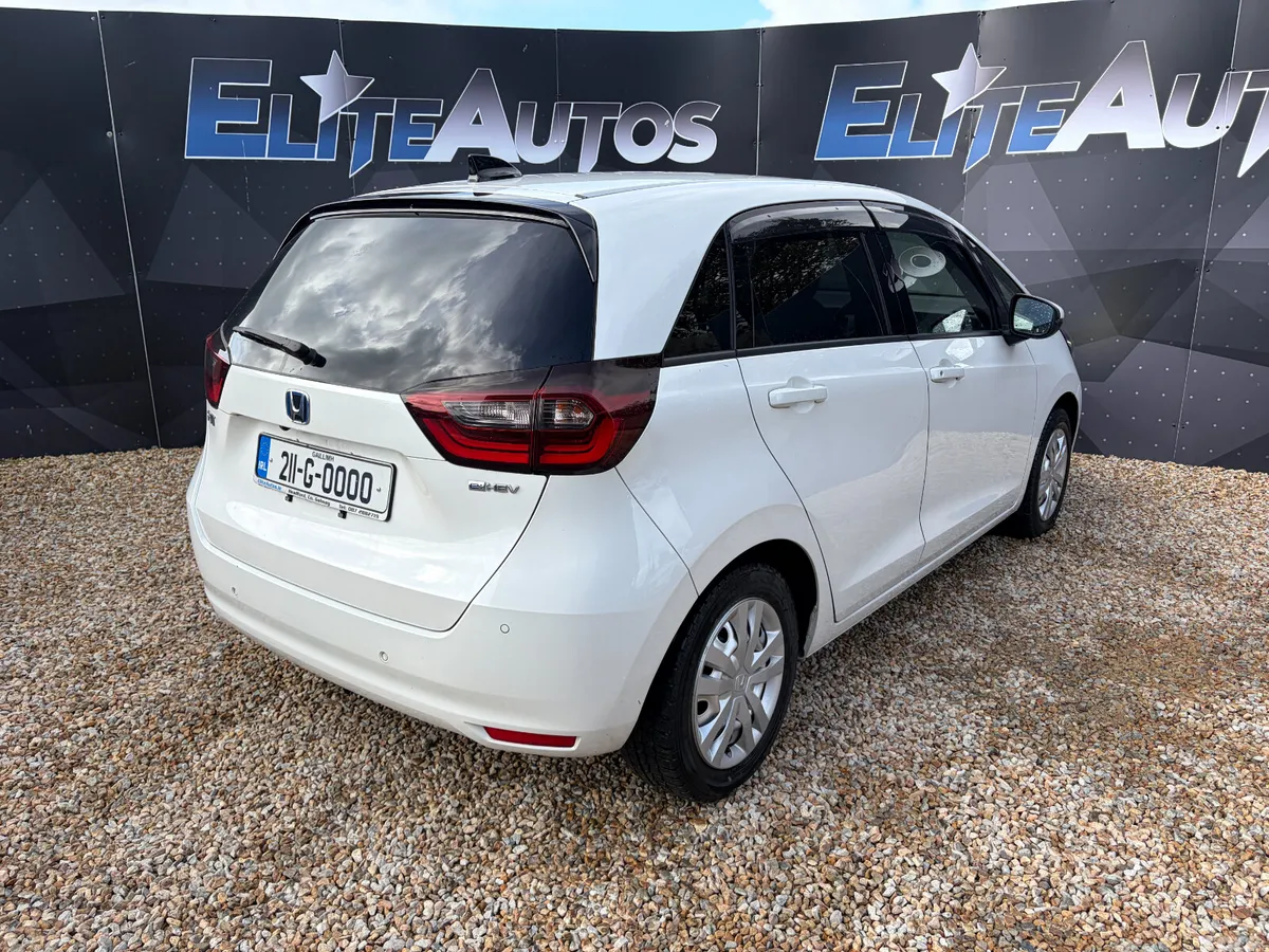 Honda Fit Hatchback, Petrol Hybrid, 2021, White