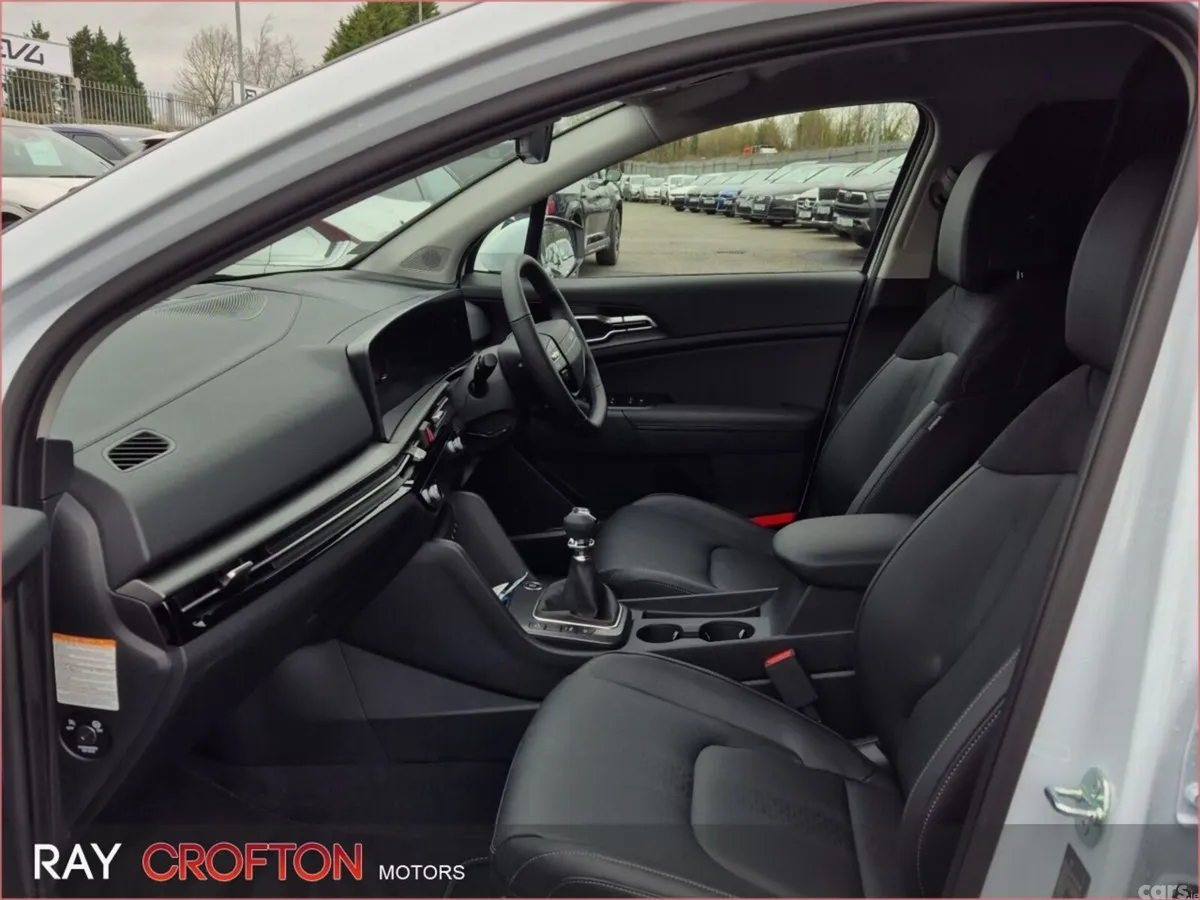 Kia Sportage SUV, Diesel Hybrid, 2026, White