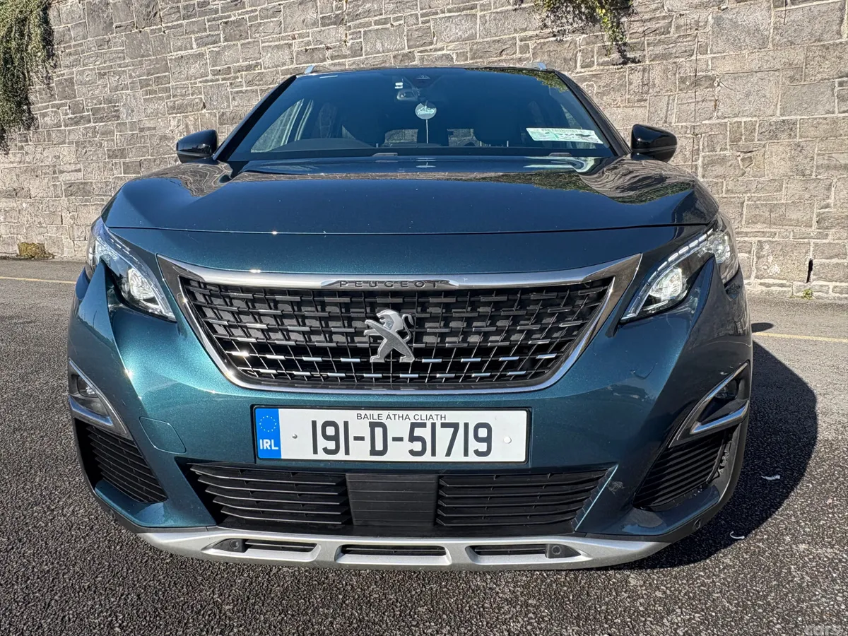 Peugeot 5008 MPV, Diesel, 2019, Green