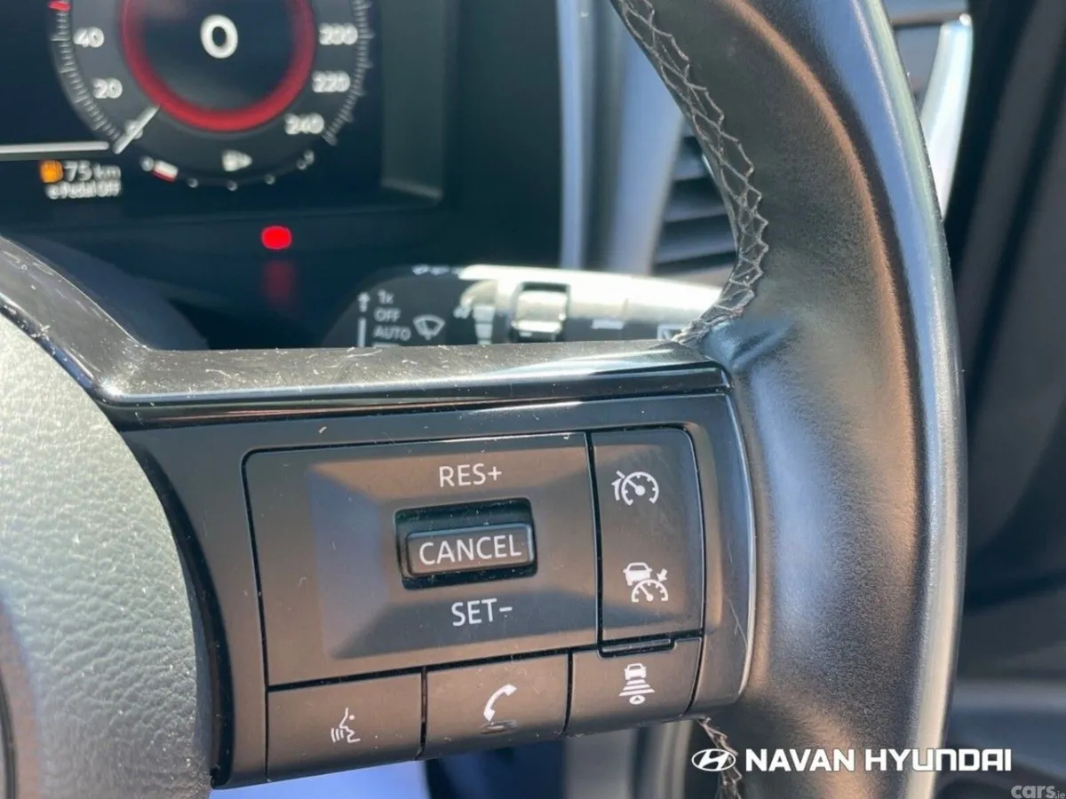 Nissan Qashqai MPV, Petrol Hybrid, 2023, Black