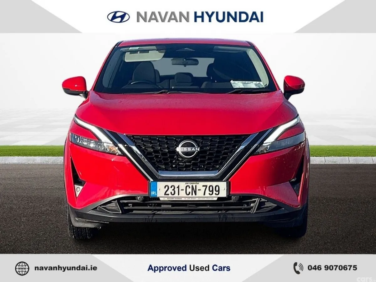 Nissan Qashqai MPV, Petrol Hybrid, 2023, Red