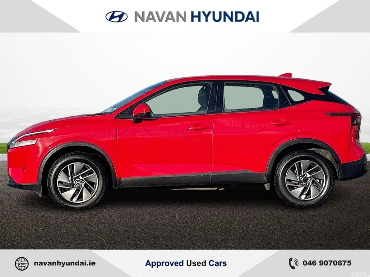 Nissan Qashqai MPV, Petrol Hybrid, 2023, Red