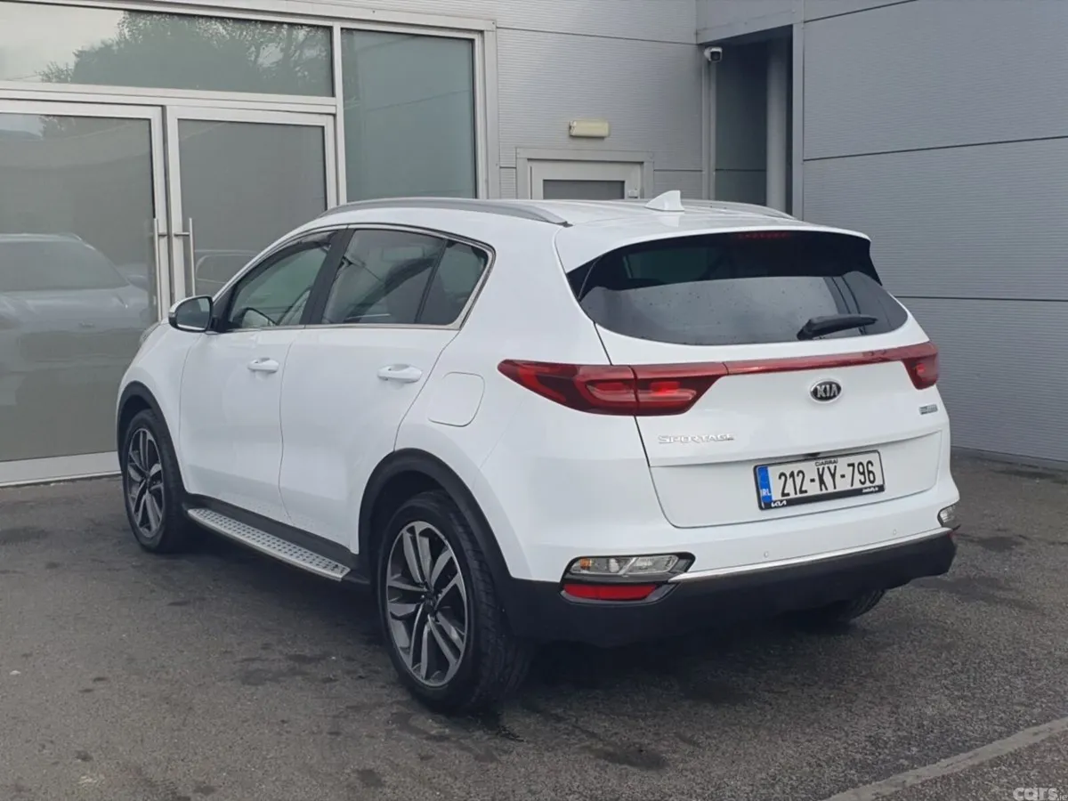 Kia Sportage SUV, Diesel Hybrid, 2021, White