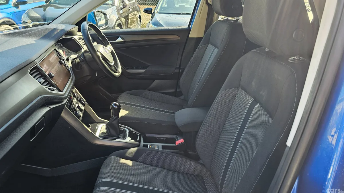 Volkswagen T-Roc SUV, Petrol, 2020, Blue