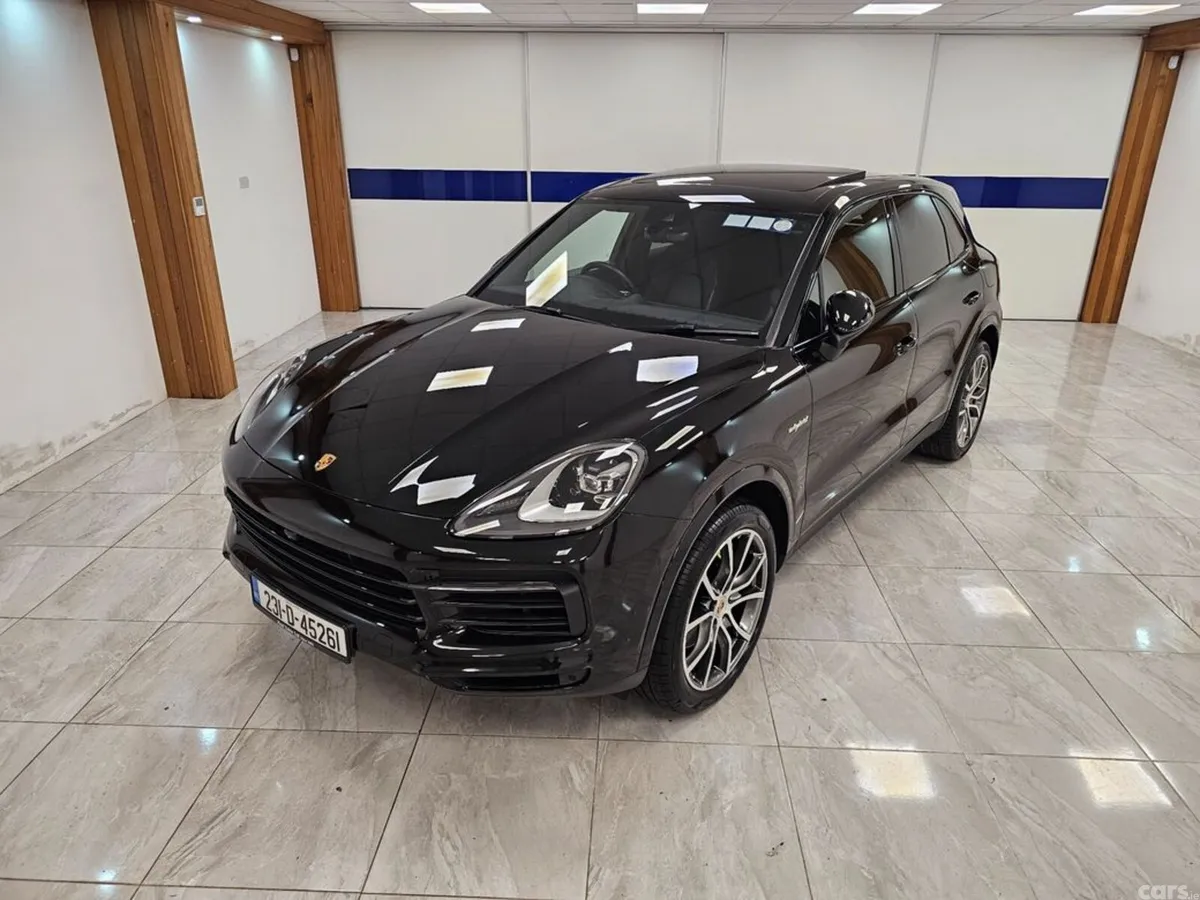 Porsche Cayenne Estate, Petrol Plug-in Hybrid, 2023, Black