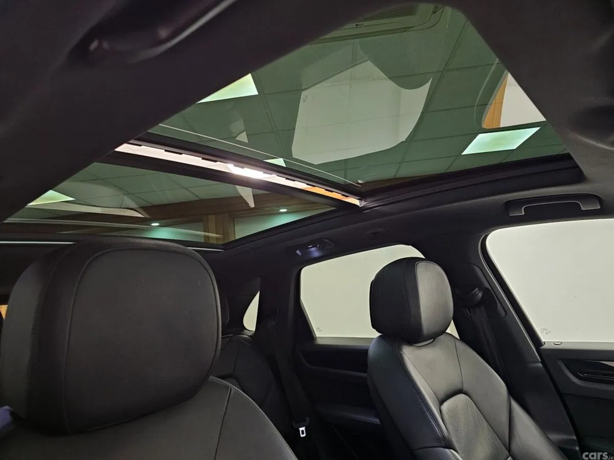 Porsche Cayenne Estate, Petrol Plug-in Hybrid, 2023, Black
