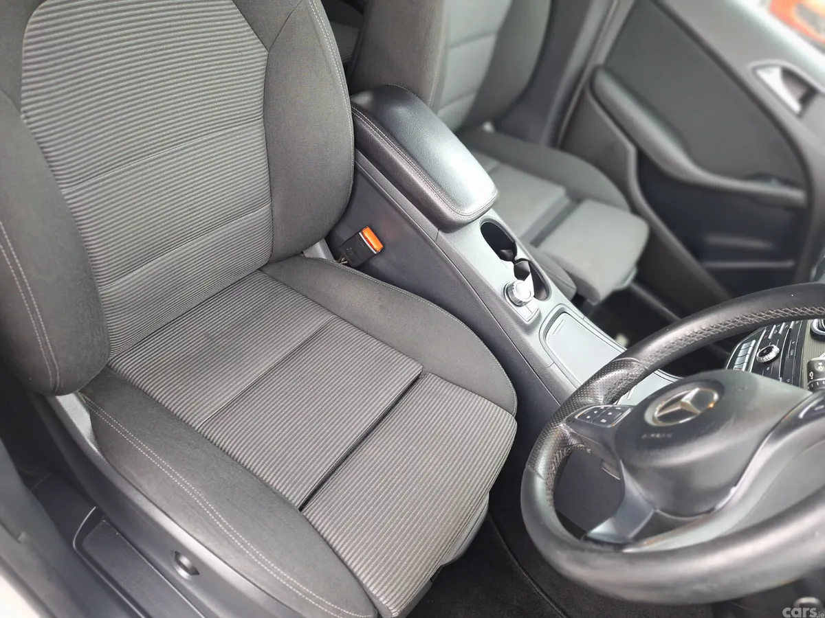 Mercedes-Benz B-Class Hatchback, Petrol, 2016, Silver