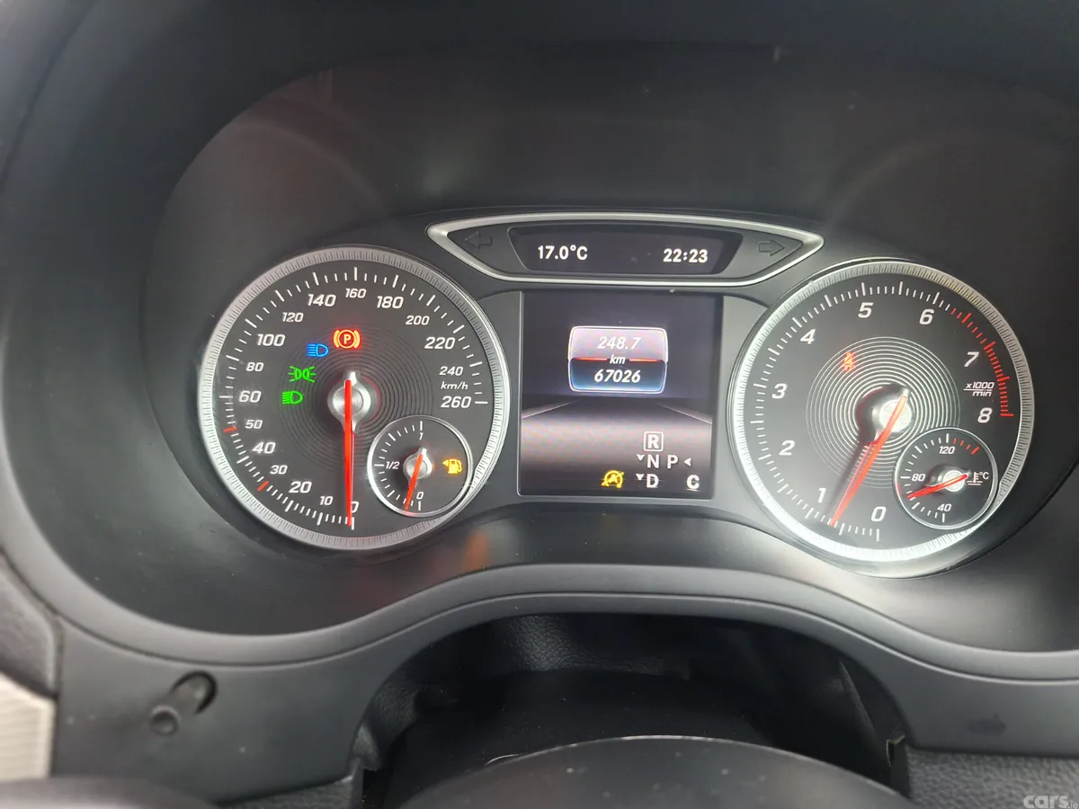 Mercedes-Benz B-Class Hatchback, Petrol, 2016, Silver