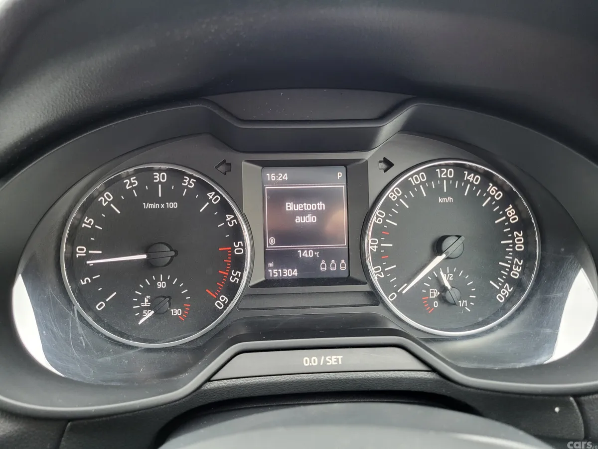 Skoda Octavia Saloon, Diesel, 2015, Blue