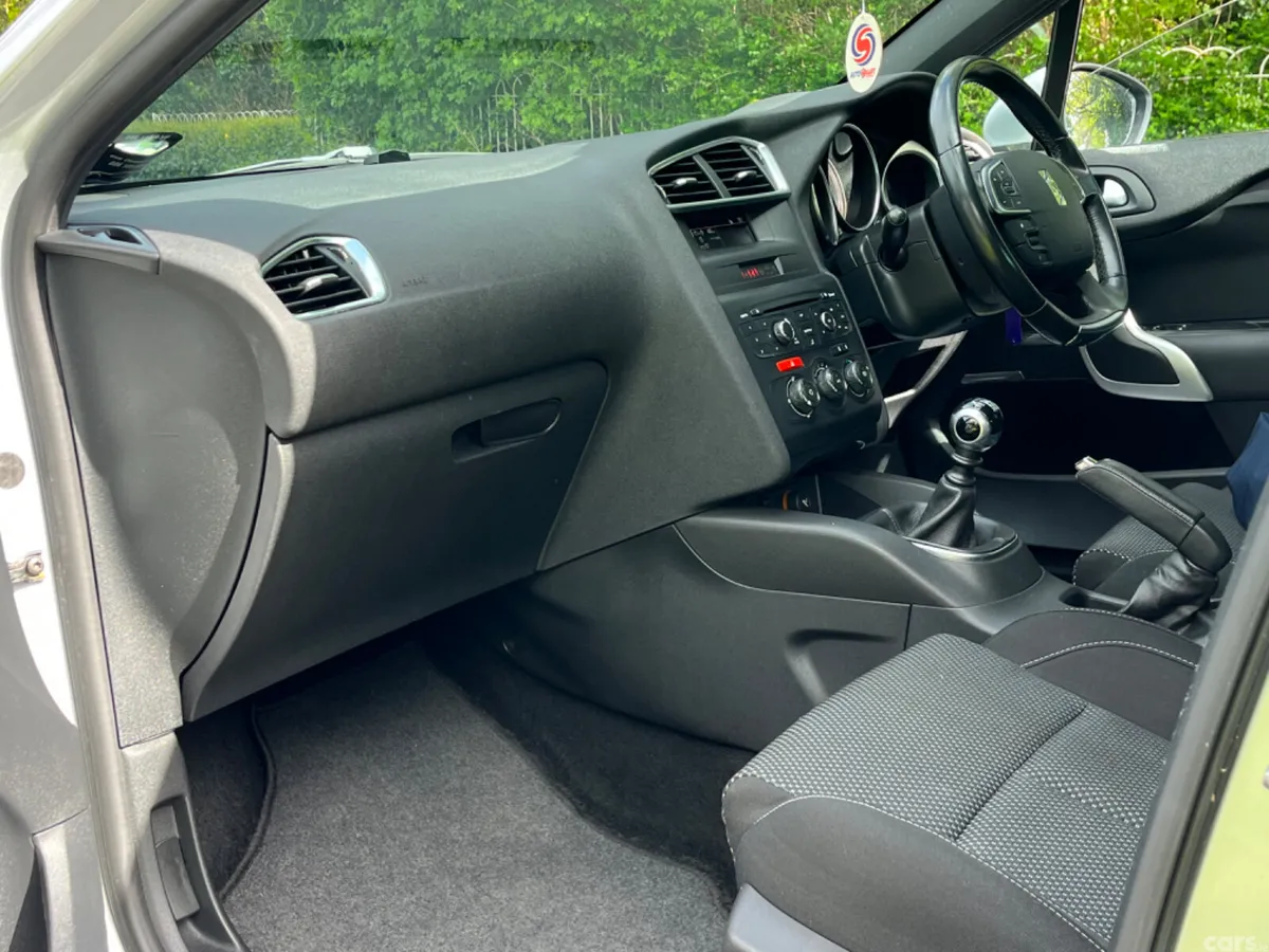 Citroen DS 4 Hatchback, Diesel, 2013, Silver