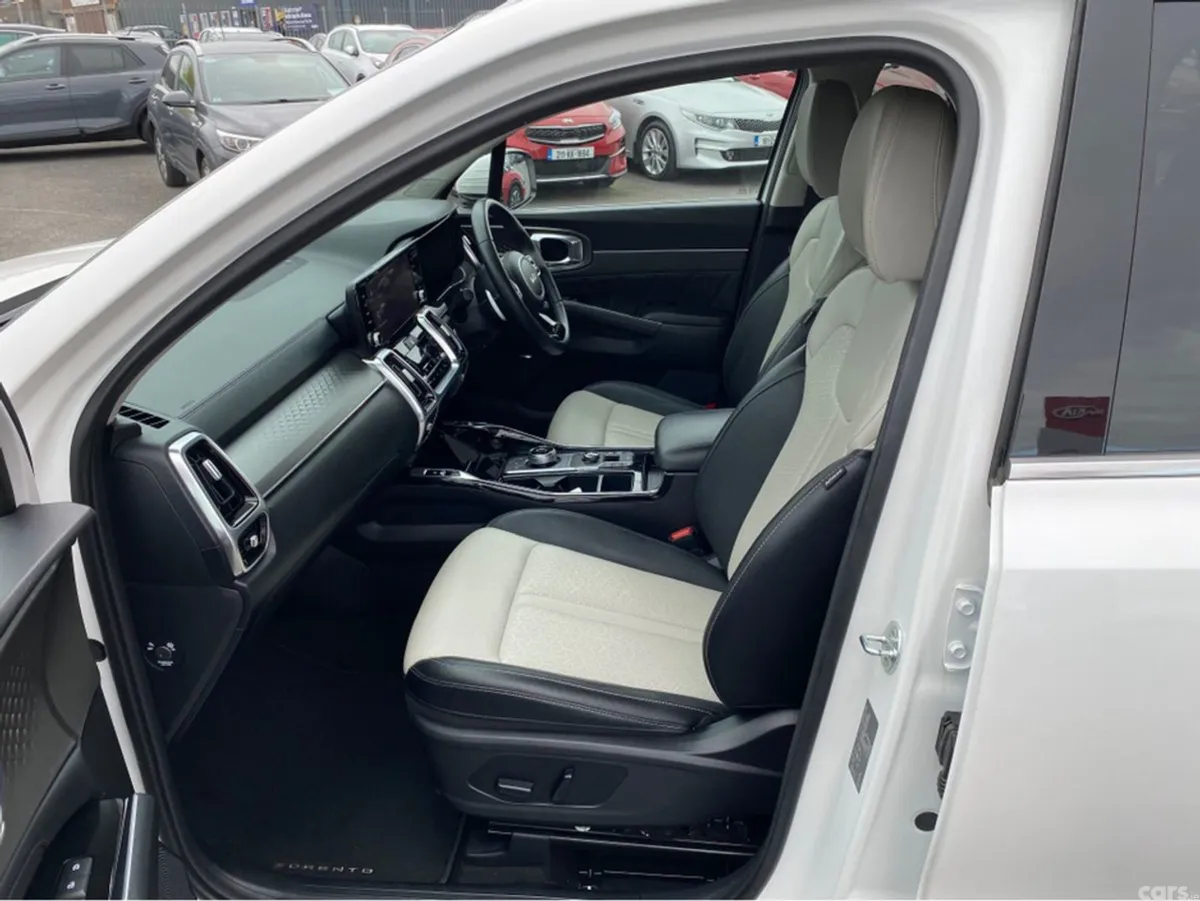 Kia Sorento MPV, Petrol Plug-in Hybrid, 2022, White