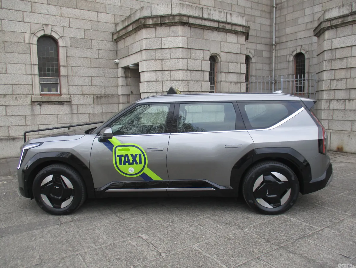 Kia EV9 MPV, Electric, 2026, Grey