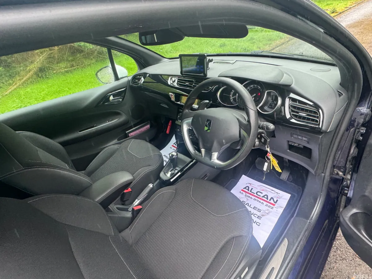 Citroen DS 3 Hatchback, Petrol, 2015, Navy