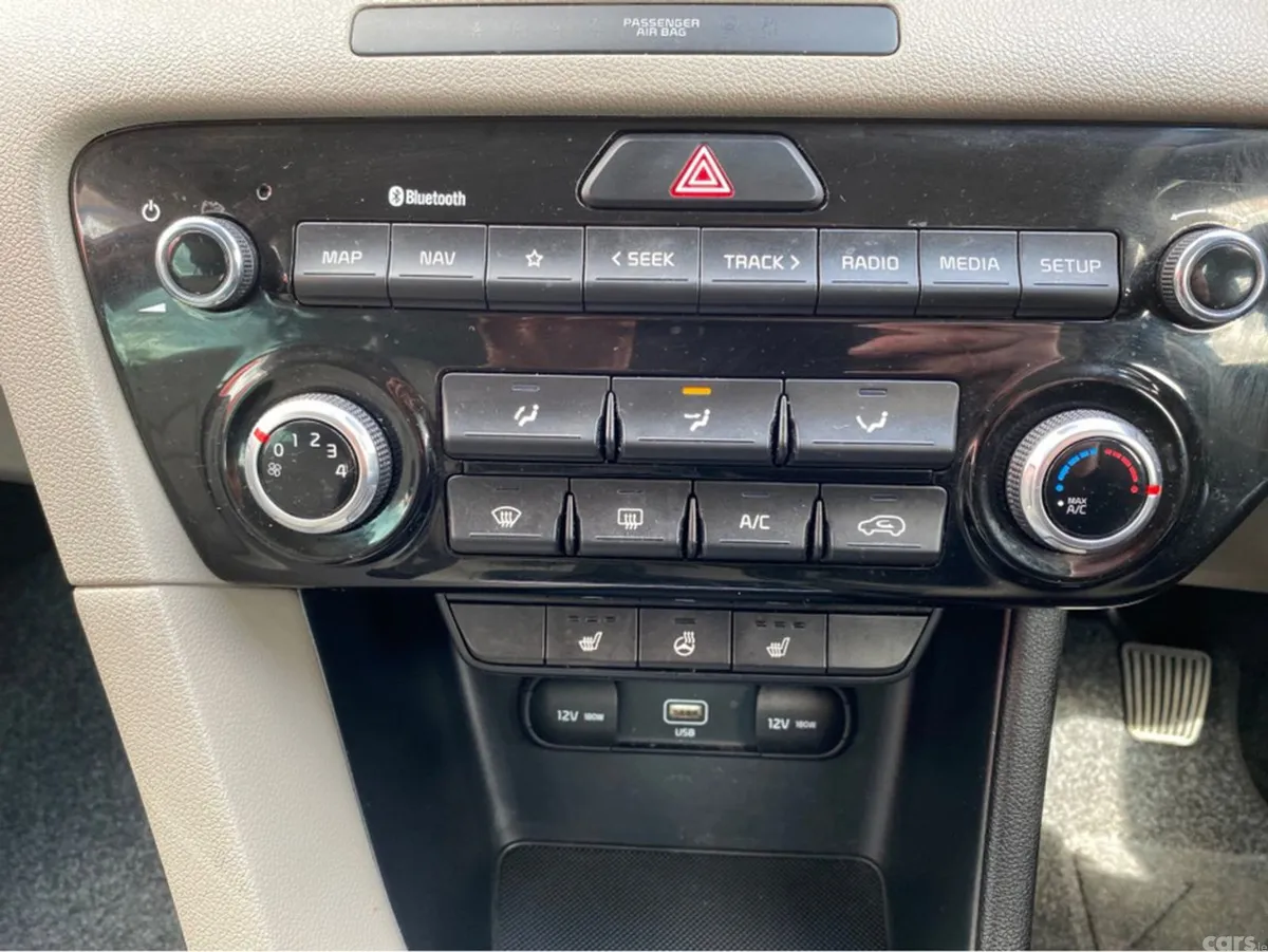 Kia Sportage MPV, Diesel, 2021, Grey