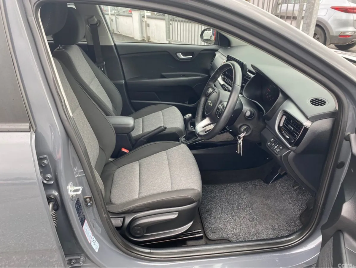 Kia Stonic Estate, Petrol, 2022, Grey
