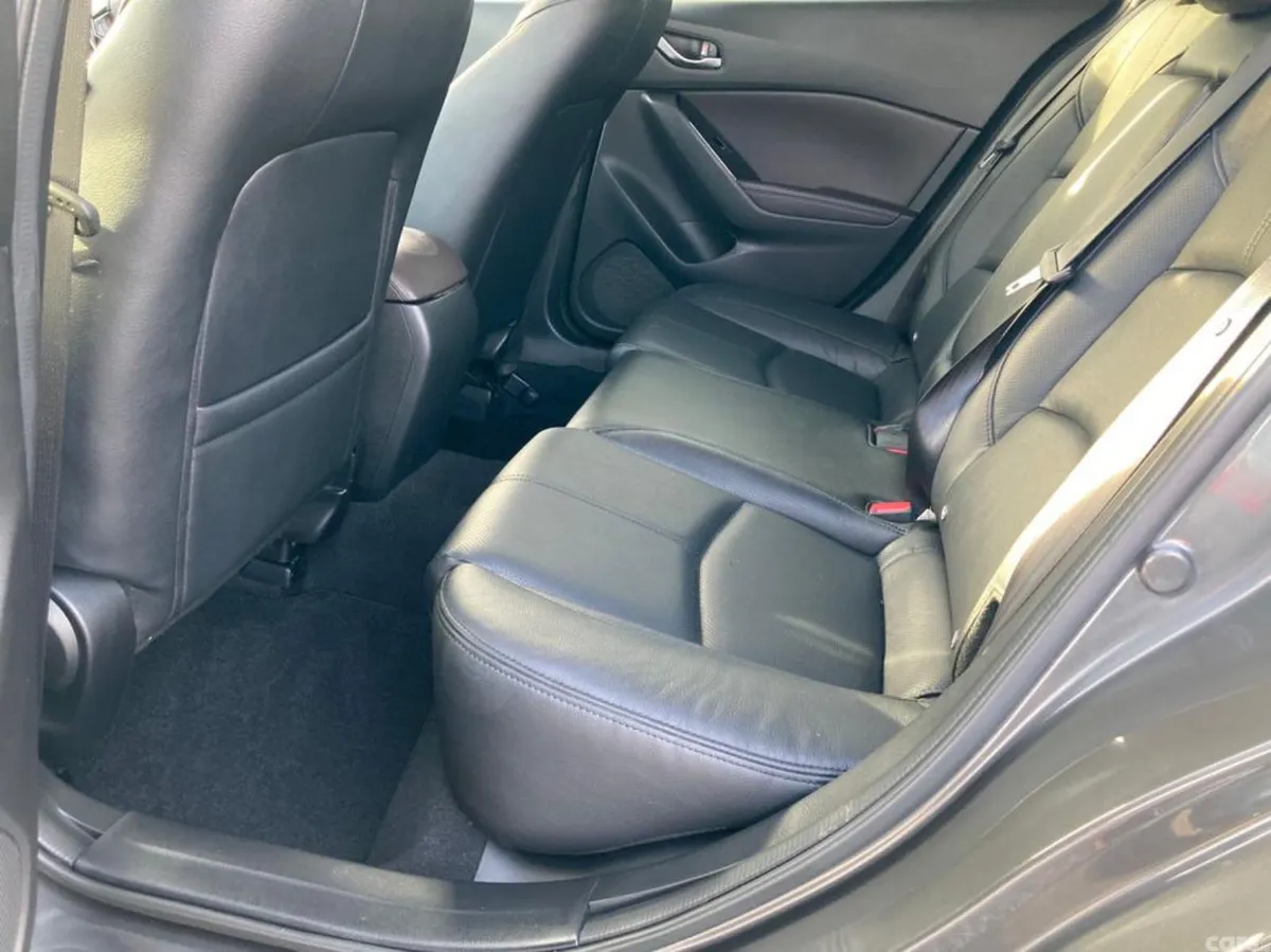 Mazda Mazda3 Hatchback, Diesel, 2018, Grey