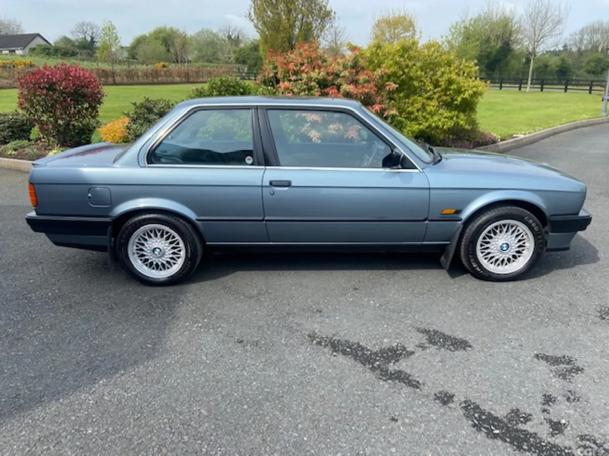 BMW 3-Series Saloon, Petrol, 1988, Blue