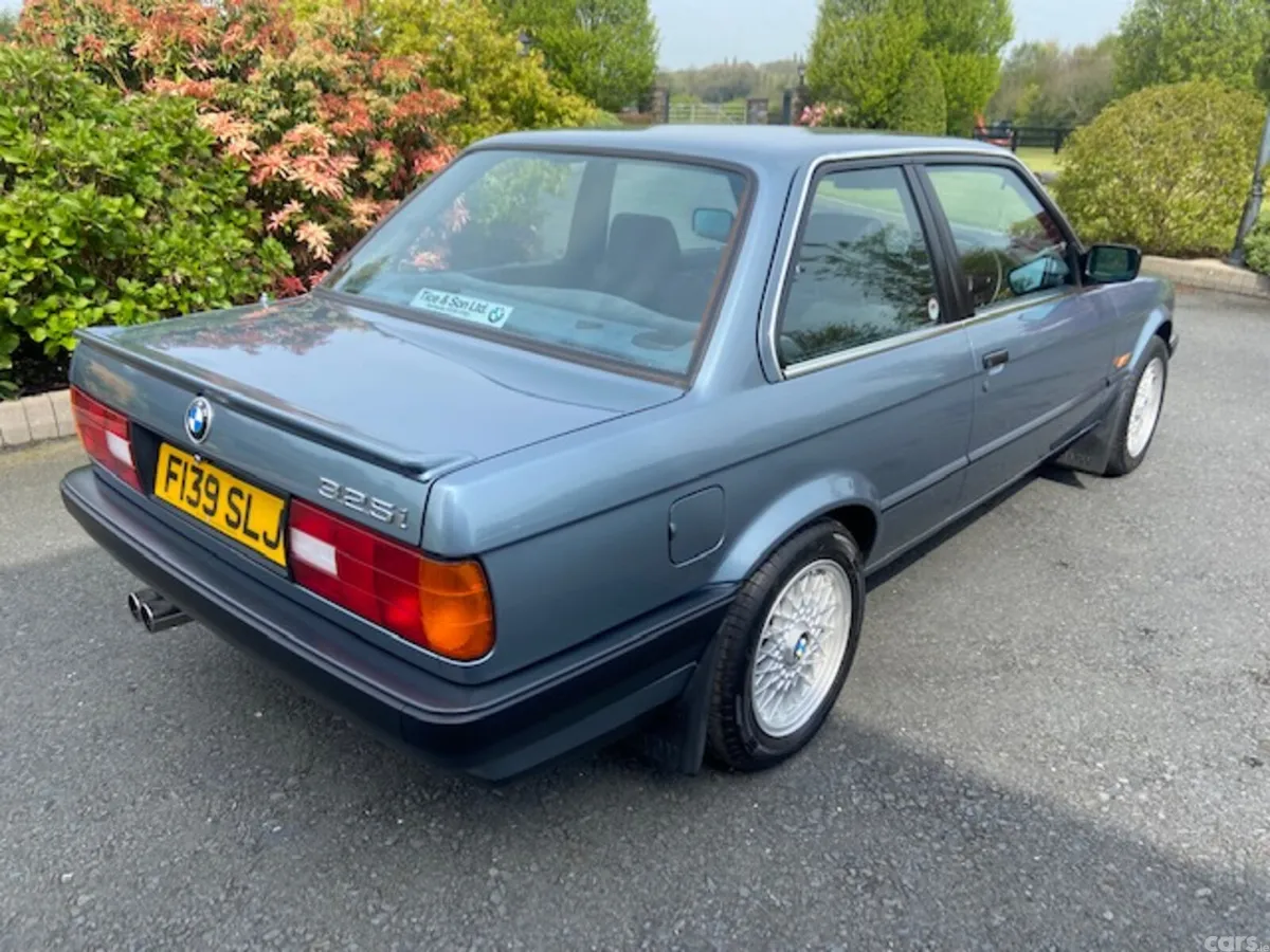 BMW 3-Series Saloon, Petrol, 1988, Blue