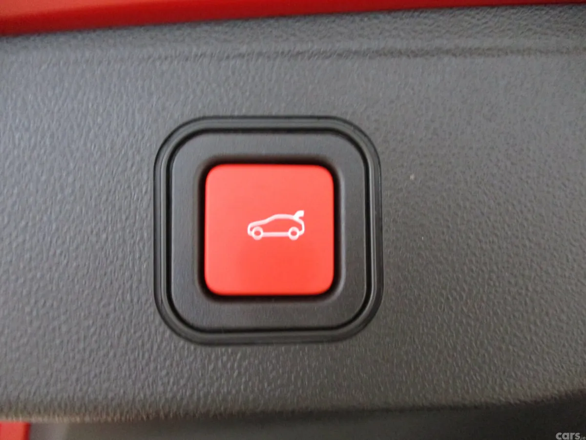Jeep Avenger SUV, Petrol, 2026, Red