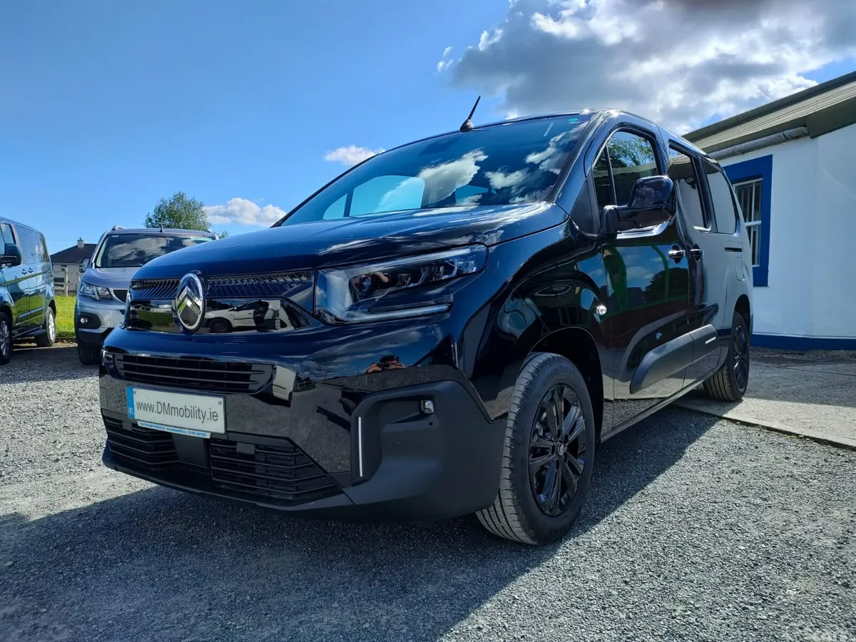 Citroen Berlingo MPV, Diesel, 2027, Black