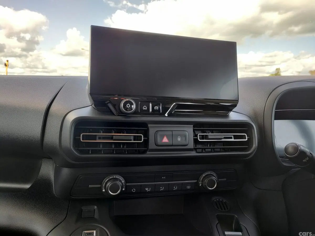 Citroen Berlingo MPV, Diesel, 2027, Black
