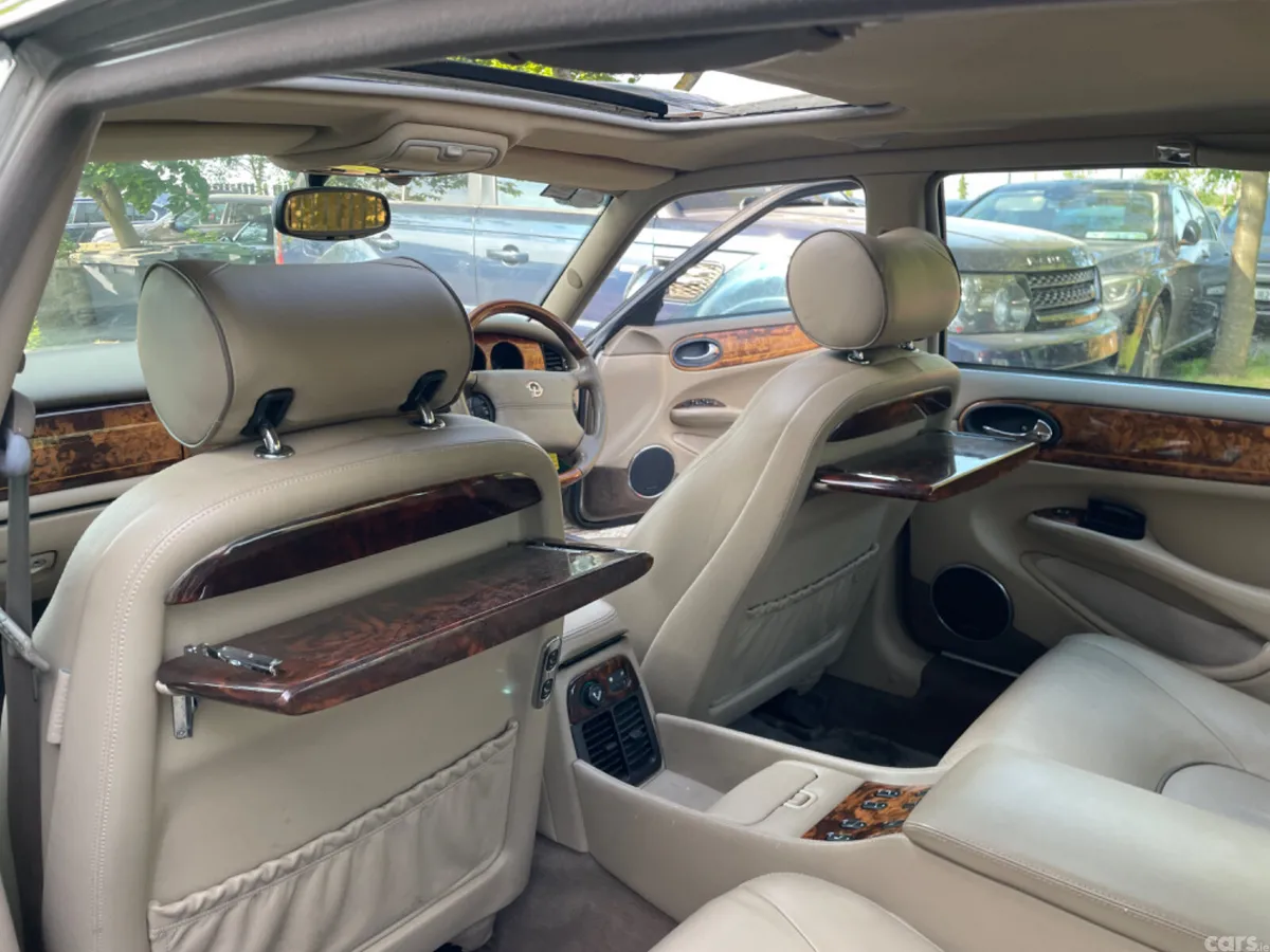 Daimler Other Saloon, Petrol, 1998, Gold