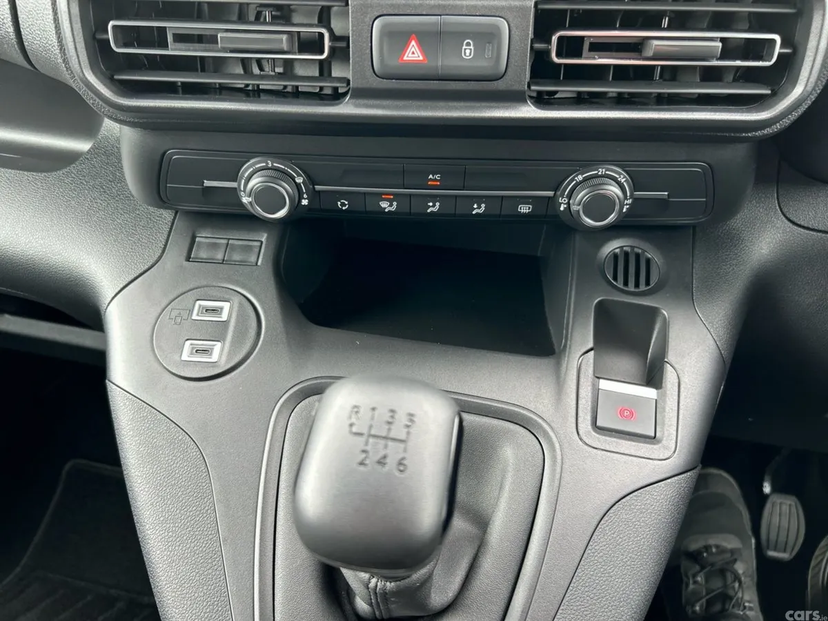 Citroen Berlingo Multispace MPV, Diesel, 2025, Grey