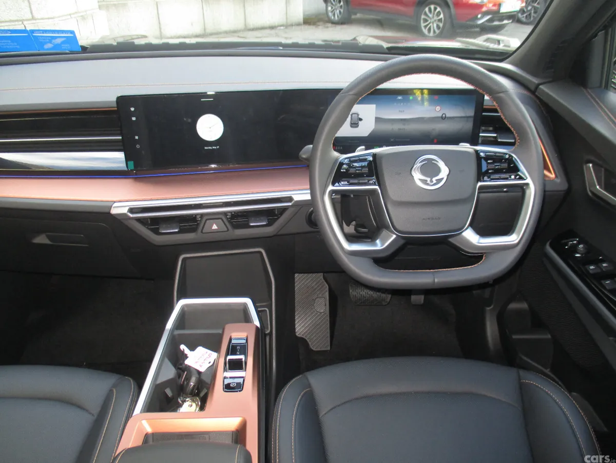 KGM Torres MPV, Electric, 2026, Black