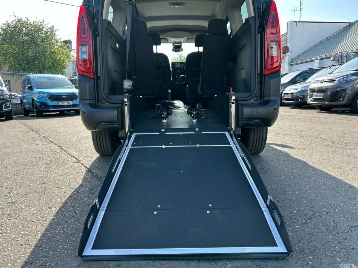 Citroen Berlingo Multispace Wheelchair Accessible, Diesel, 2025, Blue