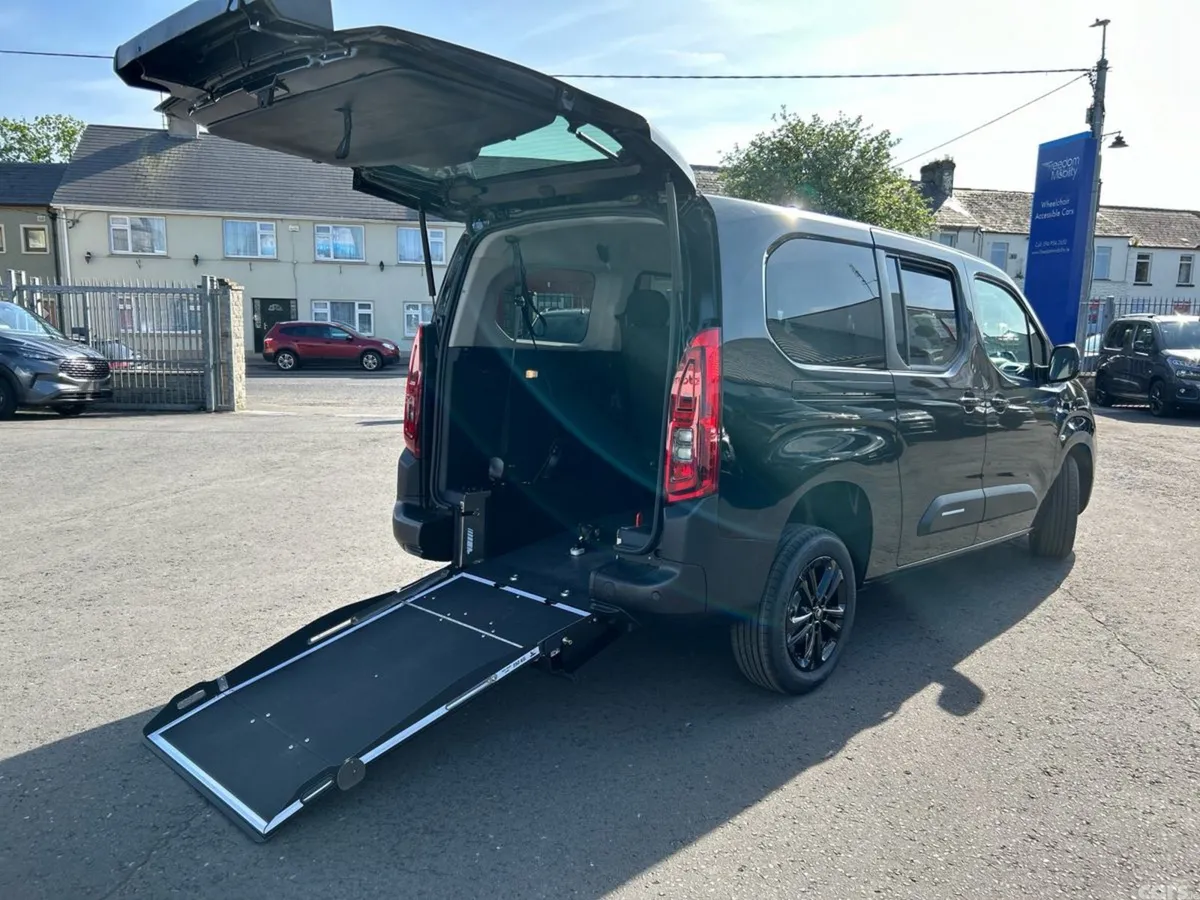 Citroen Berlingo Multispace Wheelchair Accessible, Diesel, 2025, Blue