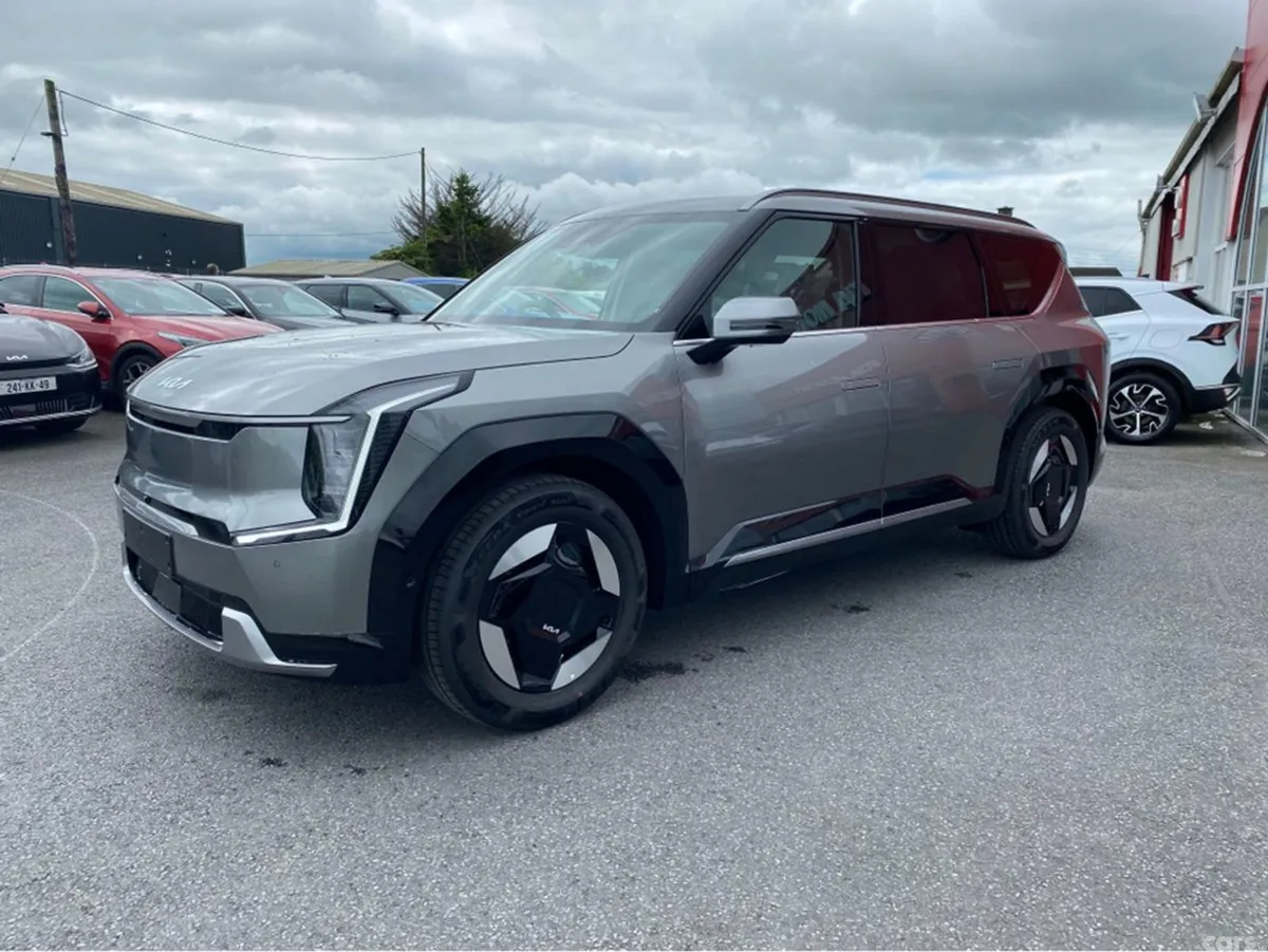 Kia EV9 SUV, Electric, 2024, Grey