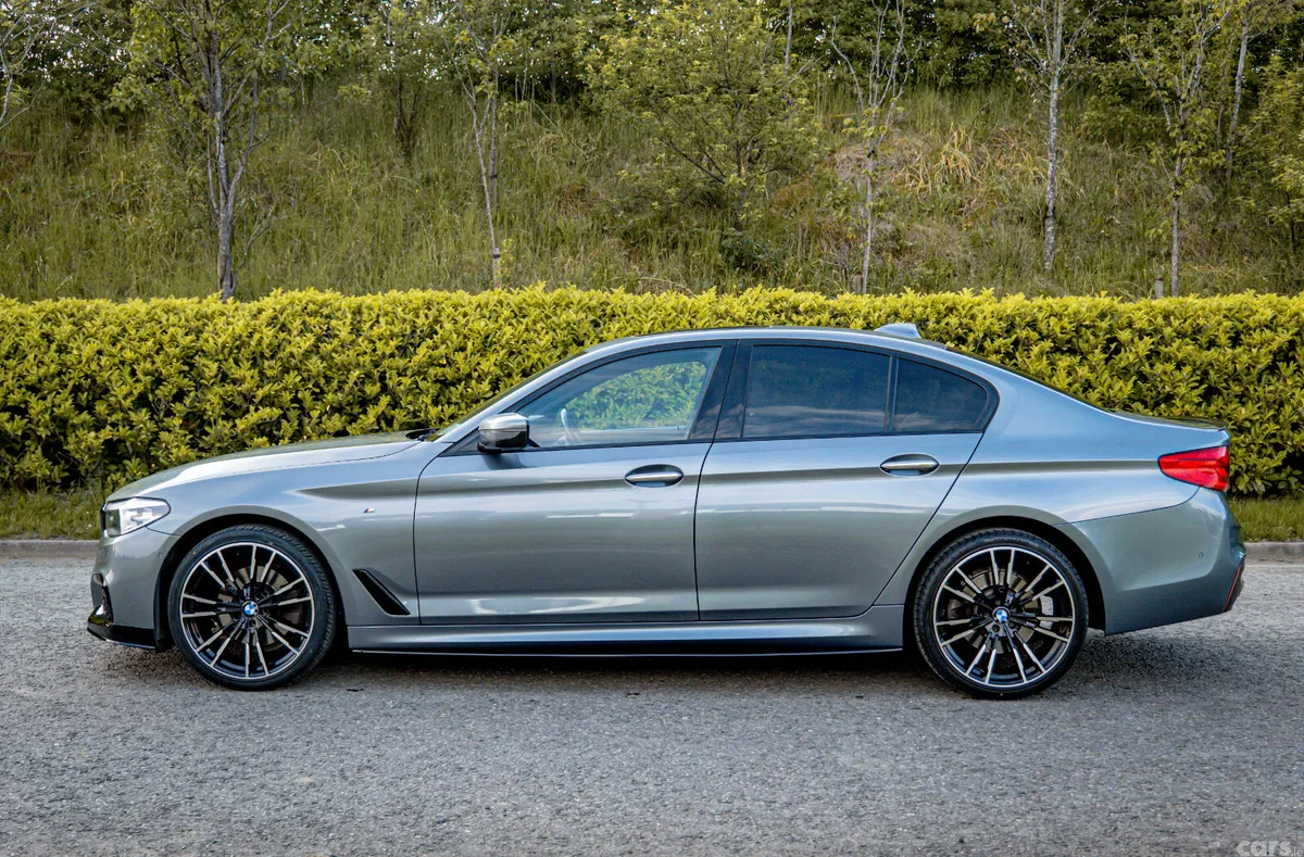 BMW 5-Series Saloon, Diesel, 2017, Blue