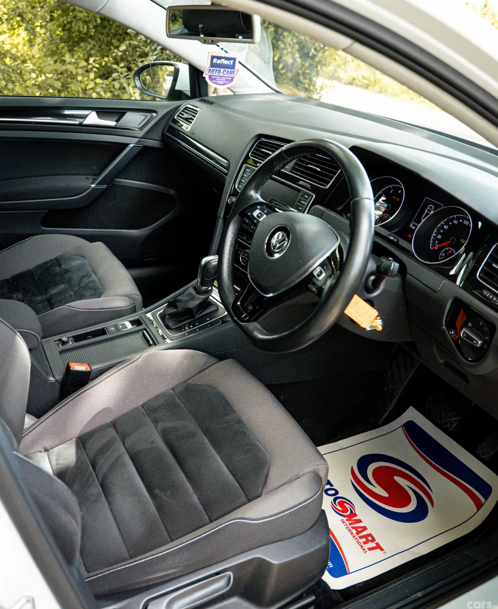 Volkswagen Golf Hatchback, Petrol, 2013, White
