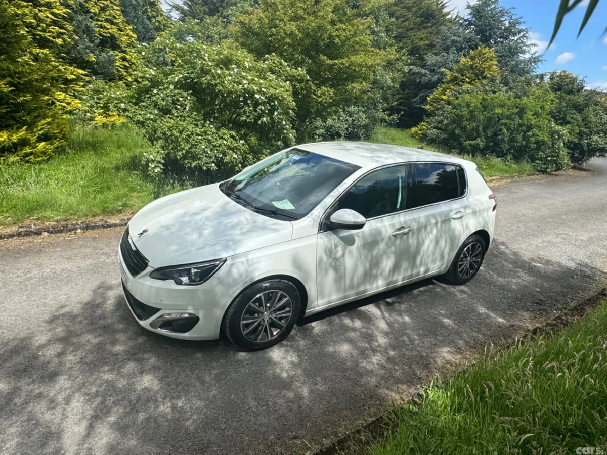 Peugeot 308 Hatchback, Petrol, 2016, White