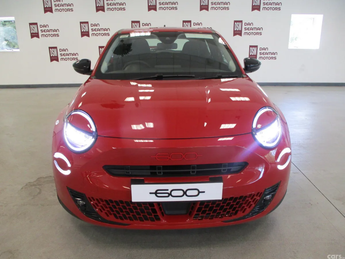 Fiat 600 SUV, Electric, 2026, Red
